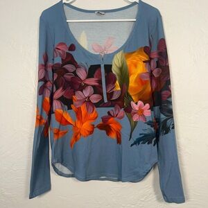 The KIT Blue Floral Long Sleeve Bamboo Cotton Split Scoop Neck M Top Lightweight